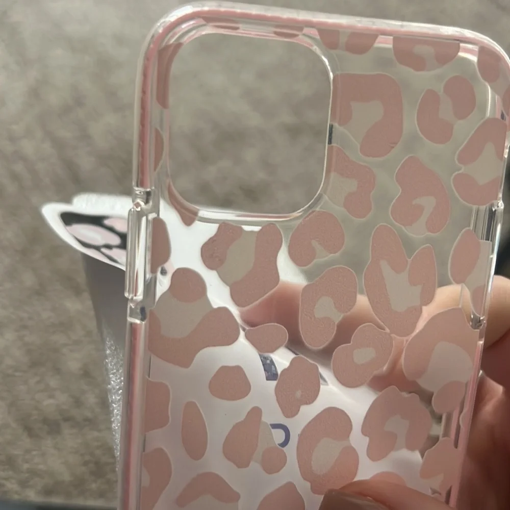 BRAND NEW - pink cheetah iPhone case